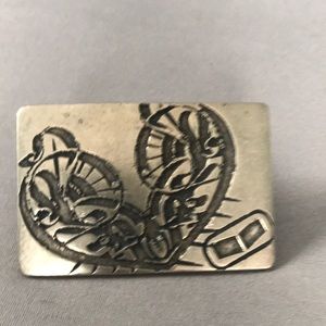 Vestal belt buckle
